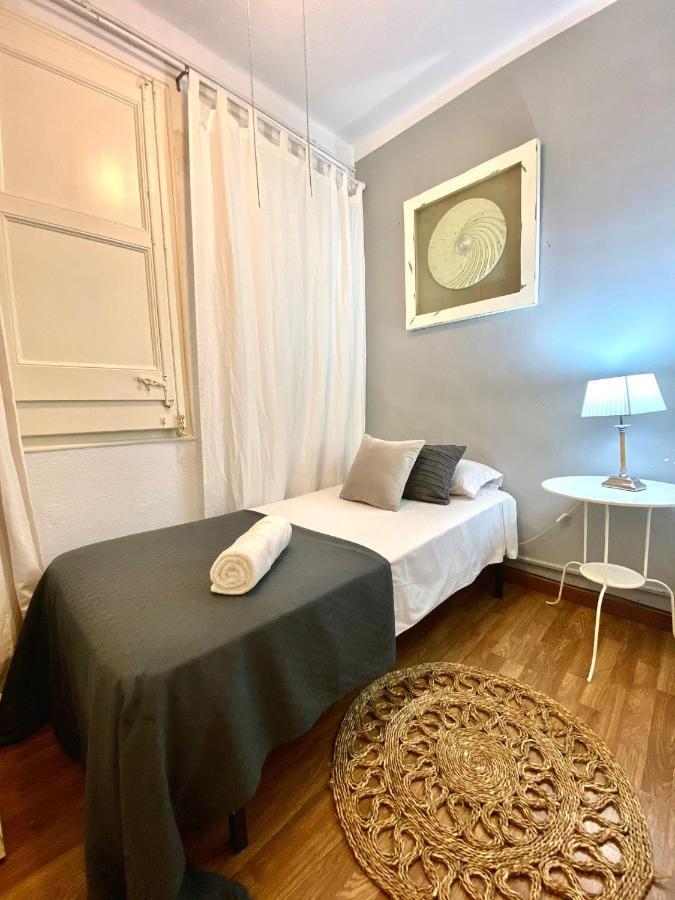 Alani Montjuic Hostel Βαρκελώνη Εξωτερικό φωτογραφία