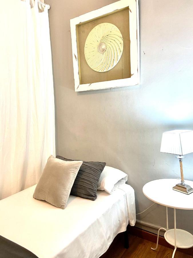 Alani Montjuic Hostel Βαρκελώνη Εξωτερικό φωτογραφία