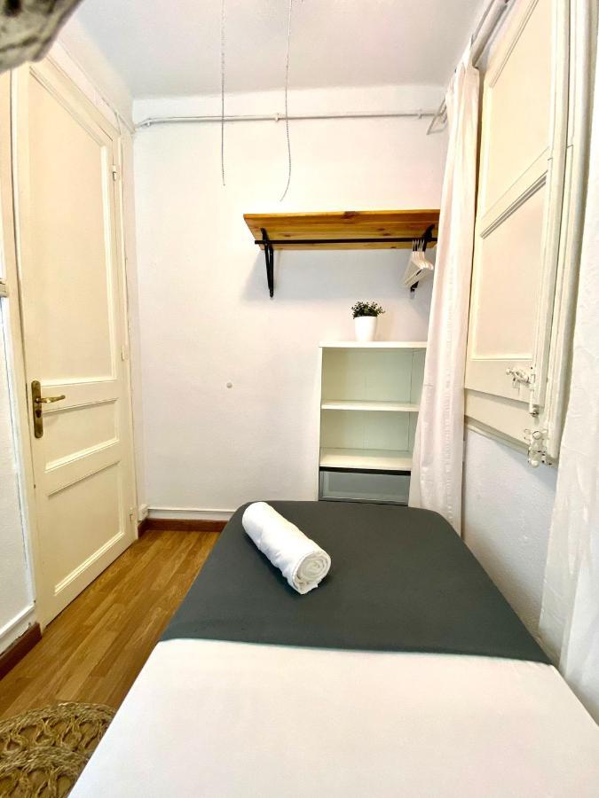 Alani Montjuic Hostel Βαρκελώνη Εξωτερικό φωτογραφία