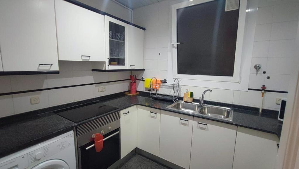 Alani Montjuic Hostel Βαρκελώνη Εξωτερικό φωτογραφία